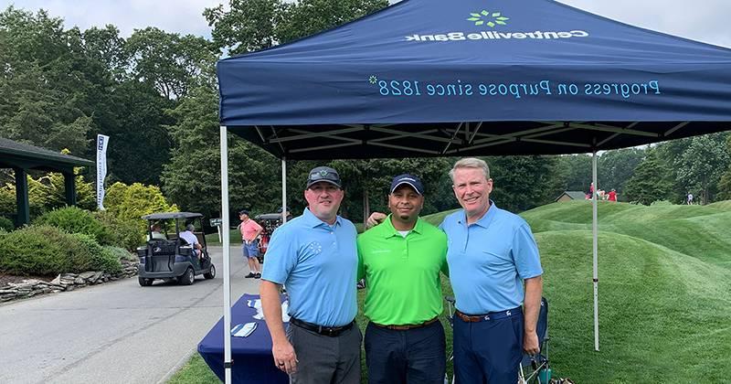 戴金宝医院 Centreville Bank Golf Classic Raises Over $128,000